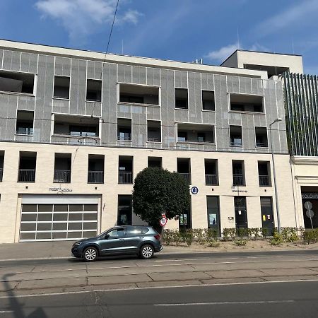 Ferienwohnung Parizsi Udvar Premium Apartman Debrecen Exterior foto