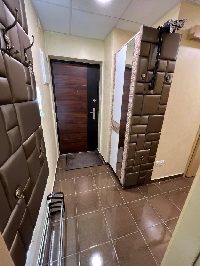 Ferienwohnung Parizsi Udvar Premium Apartman Debrecen Exterior foto