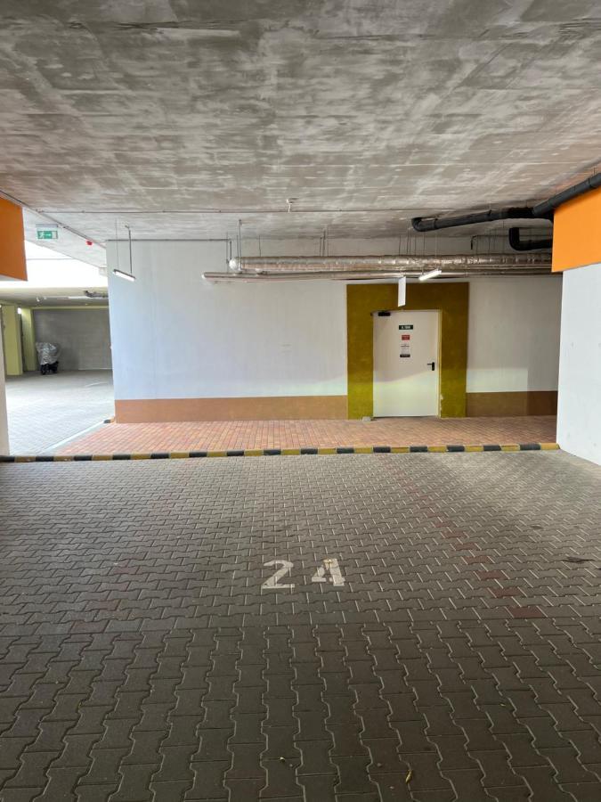 Ferienwohnung Parizsi Udvar Premium Apartman Debrecen Exterior foto